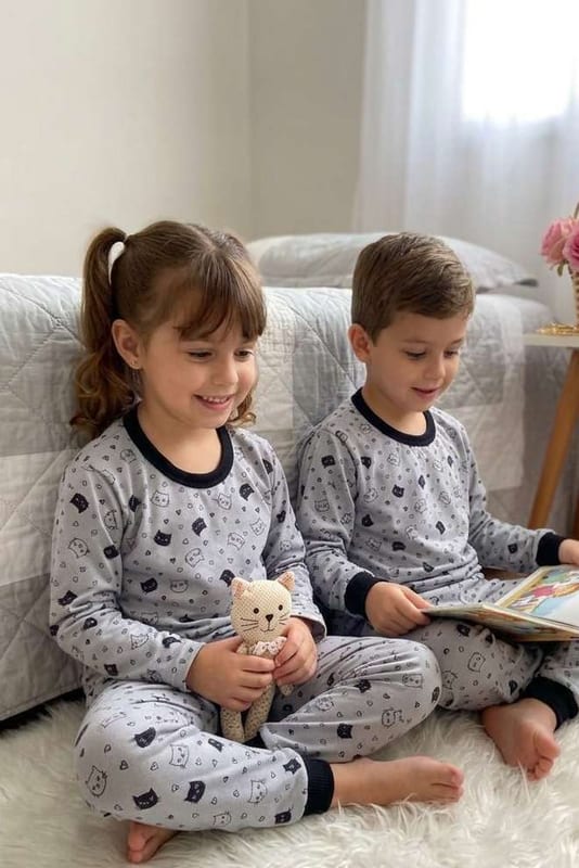 PIJAMA INFANTIL DE MOLETIM